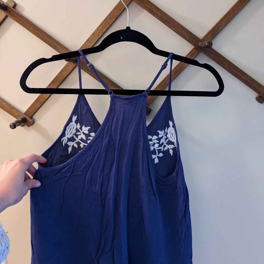 Embroidered Tank Top - Picture 5 of 7